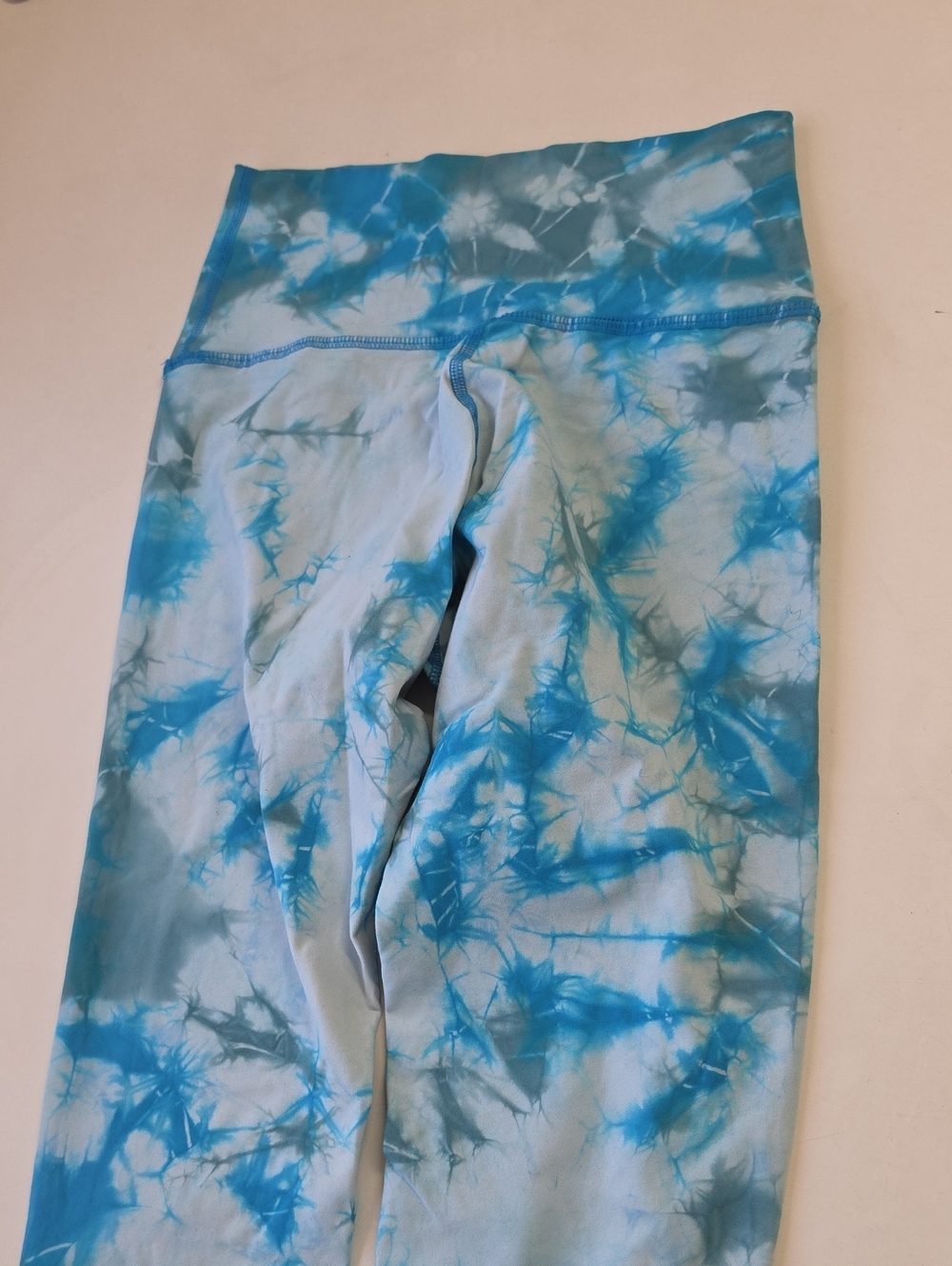 Electric & Rose blue and white tie-dye leggings - Picture 7 of 8